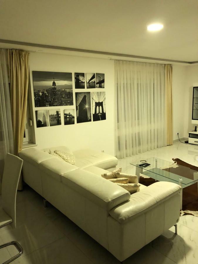 Valerija Apartment ซาเกร็บ ภายนอก รูปภาพ