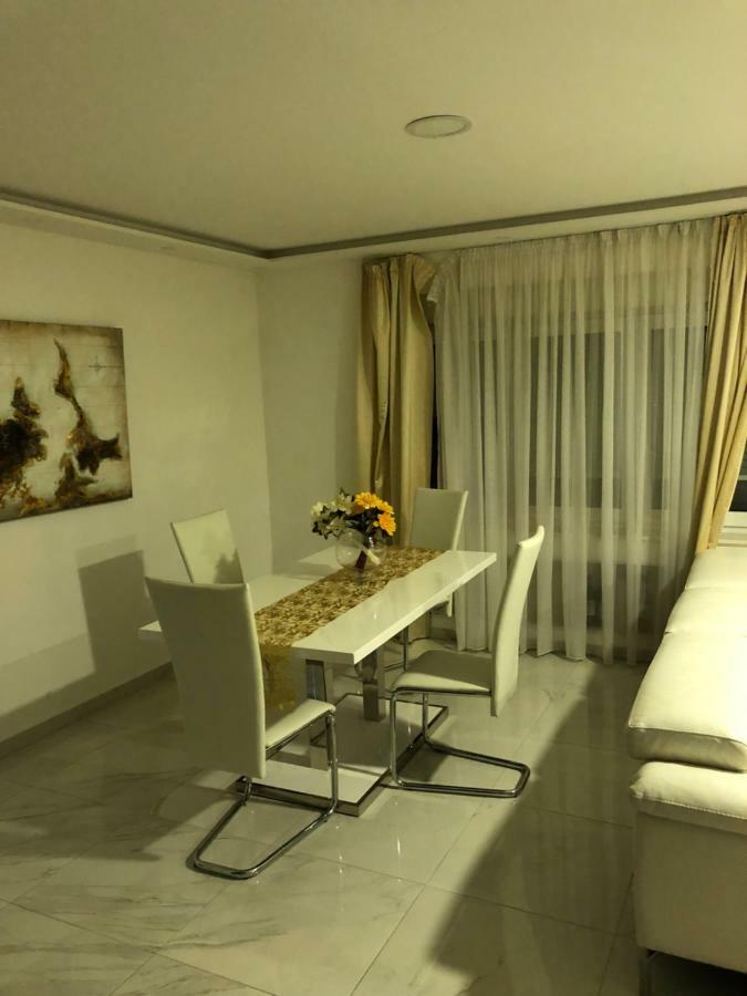 Valerija Apartment ซาเกร็บ ภายนอก รูปภาพ